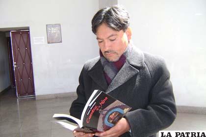 El escritor Víctor Montoya presentará su obra literaria en próximos días