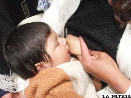 Esta semana se promueve la lactancia materna como el único y más necesario alimento para los niños en sus primeros seis meses de vida