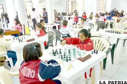 Ajedrecistas locales en el nacional