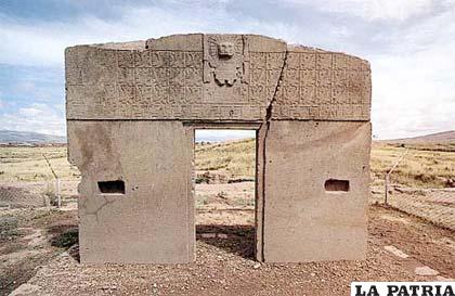 La Puerta del Sol, impresionante obra de más de 10 toneladas de peso
