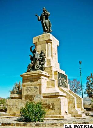 Monumento a las heroínas de la Coronilla