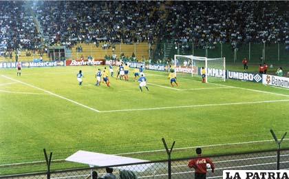 Estadio Tahuichi Aguilera Costa en Santa Cruz