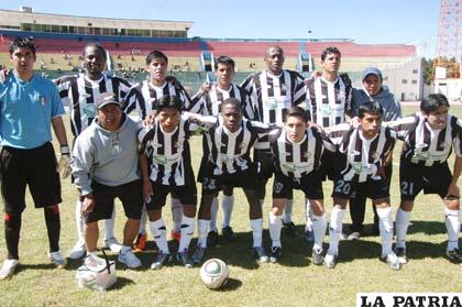 Oruro Royal, esta tarde tendrá un difícil compromiso ante García Agreda
