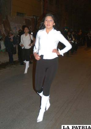 Los alumnos practican inclusive de noche
