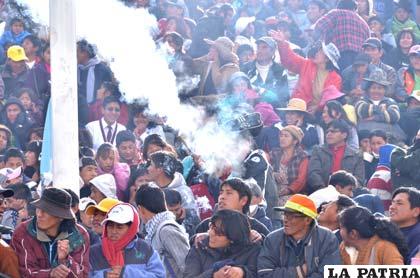 Fanáticos de algunos colegios abusaron de la detonación de petardos