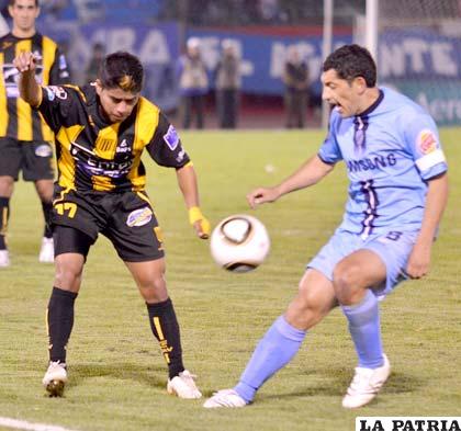 Nelvin Solíz y Walter Flores, volverán a verse las caras esta tarde
