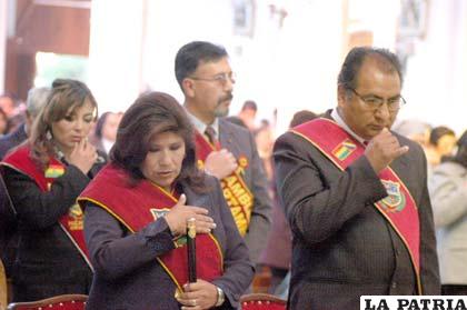 Autoridades del departamento participan del Te Deum en la Catedral