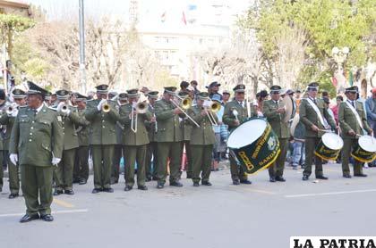 Ardua labor de músicos de la Policía