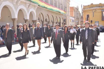 Periodistas rindieron homenaje al 186 aniversario de fundación de Bolivia
