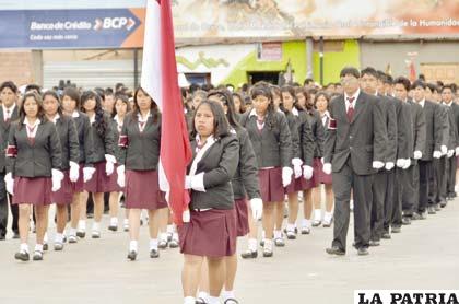 Alumnos del Colegio Carmen Guzmán de Mier