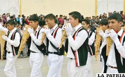 Instrumentos típicos forman parte de la banda del Colegio San Ignacio de Loyola