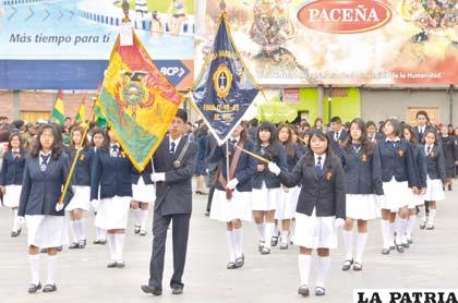 Colegio Magdalena Postel también rindió homenaje a los próceres nacionales