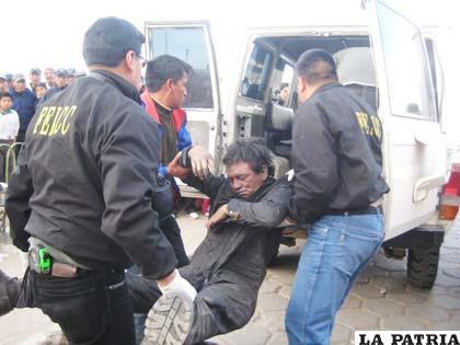 El cuerpo de Daniel Gutiérrez fue llevado en ambulancia de Homicidios el pasado domingo