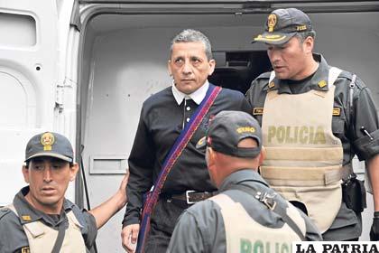 Buscan rebajar pena de Antauro Humala, porque su delito fue el de sedición, y no homicidio