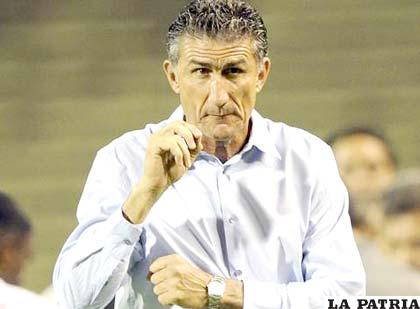 Edgardo Bauza D.T. de Liga