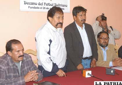 Sergio Apaza, dejó la dirección técnica de Oruro Royal