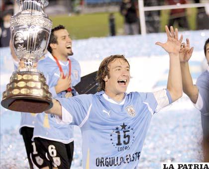 Diego Lugano jugador uruguayo