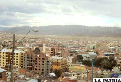 Oruro ingresa en paro cívico de 24 horas
