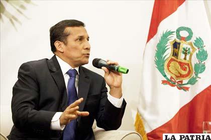 El presidente de Perú, Ollanta Humala logra contentar a su pueblo