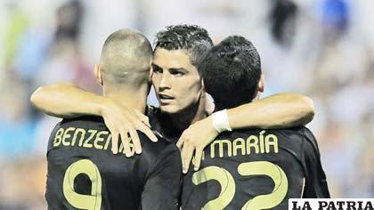 Jugadores del Real Madrid celebran la goleada