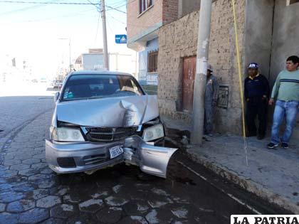 El vehículo quedó con daños materiales de consideración