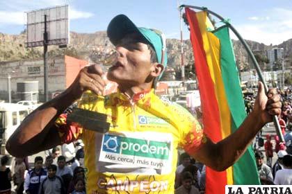El ciclista boliviano, Juan Cotumba (LOS TIEMPOS)