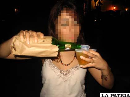 El consumo de bebidas alcohólicas es uno de los flagelos de la sociedad (radiocontempo.wordpress.com)