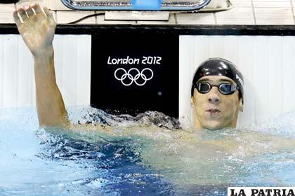 El nadador norteamericano Michael Phelps cada día hace historia en los juegos (foto: mediotiempo.com)