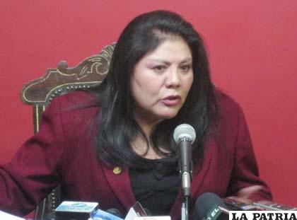 Norma Piérola diputada por CN solicitó un informe oral al presidente de la estatal petrolera Carlos Villegas por temas de corrupción /ANF