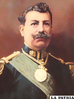 26. ISMAEL MONTES GAMBOA 
Nació en La Paz el 5 de octubre de 1861 y murió en la misma ciudad el 18 de noviembre de 1933.
Asumió la Presidencia de forma constitucional el 14 de agosto de 1904 y transmitió el mando el 12 de agosto de 1909 en su primer gobierno y en el segundo fue electo constitucionalmente el 14 de agosto de 1913 al 15 de agosto de 1917.
En su primer gobierno firmó el Tratado de Paz con Chile en el que Bolivia renunciaba definitivamente al mar a cambio de 300.000 libras y la construcción del ferrocarril Arica-La Paz; se promulgó la libertad de culto y se estableció el servicio militar obligatorio.