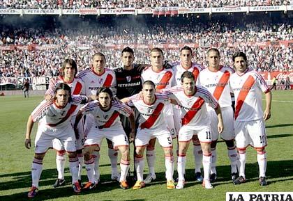 River Plate vuelve a la primera en el fútbol argentino (foto: ultra.com.mx)