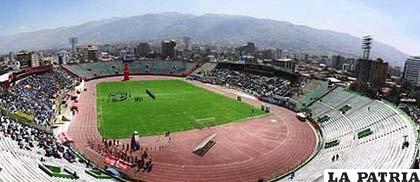 Vista panorámica del estadio “Félix Capriles” de Cochabamba 