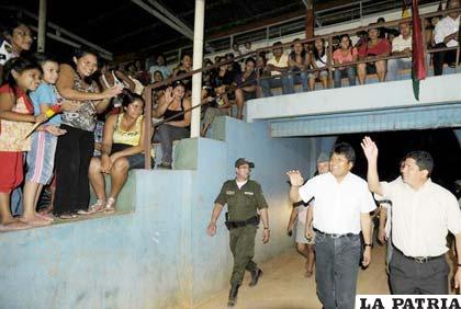 Evo Morales tiene el compromiso de la construcción de un estadio en Cobija