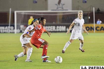Del compromiso que jugaron los equipos de EE.UU. y Canadá (MUNDODELFUTBOLOFEMENINO.CO0M)