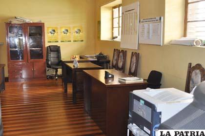 Oficinas vacías en la Asamblea Departamental
