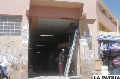 El sujeto pretendió abusar de la menor en el interior del mercado Bolívar