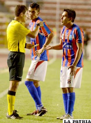Dos jugadores de La Paz FC fueron expulsados (foto: APG)