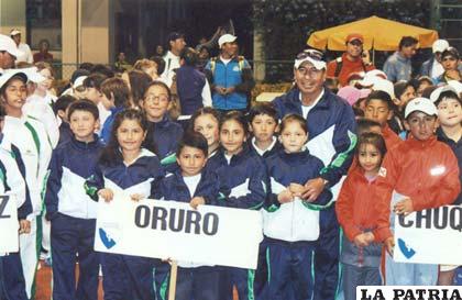 Delegación de Oruro que concurrió al torneo nacional 