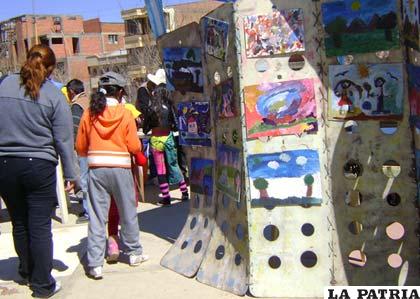 Trabajos pictóricos de niños de la zona Sur de Oruro