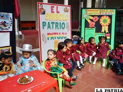 Niños explicaron el significado de los símbolos patrios