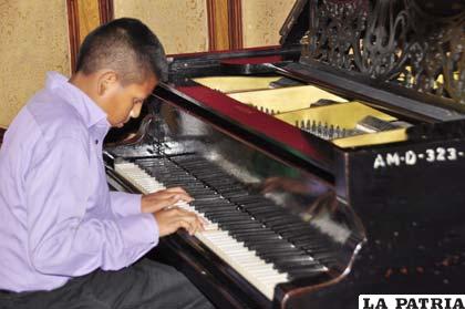 Pianistas y concertistas rindieron homenaje a la Patria