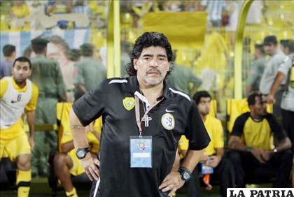 Maradona podría dirigir en el fútbol de China (foto: lainformacion.com)