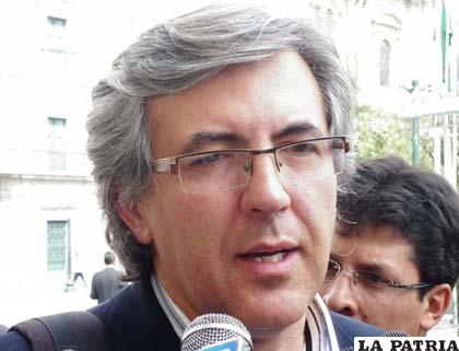 El diputado Juan Luis Gantier de CN advierte de obras que tienen retraso en Chuquisaca /radiocamba.com
