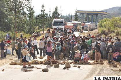 Bloqueo en Yungas de Vandiola, terminó en violencia (Foto APG)