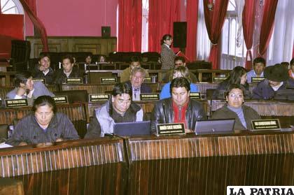 Asambleístas analizarán la ejecución de proyectos inscritos en el POA 2012