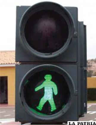 El popular semáforo peatonal