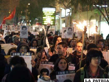Marcha-Velatón por justicia para Manuel Gutiérrez /noticias.terra.cl
