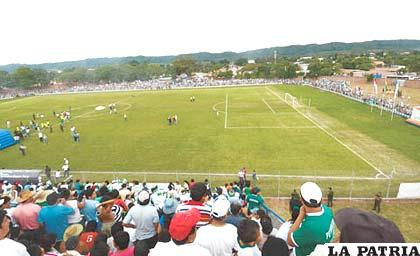 La final del torneo se disputó en el estadio de Yacuiba (foto: futboldebolivia.net)