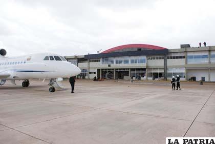 Terminal de pasajeros del aeropuerto de Oruro antes de su entrega