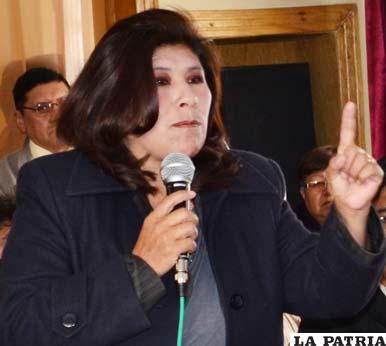 Alcaldesa Pimentel no quiere incremento en su sueldo